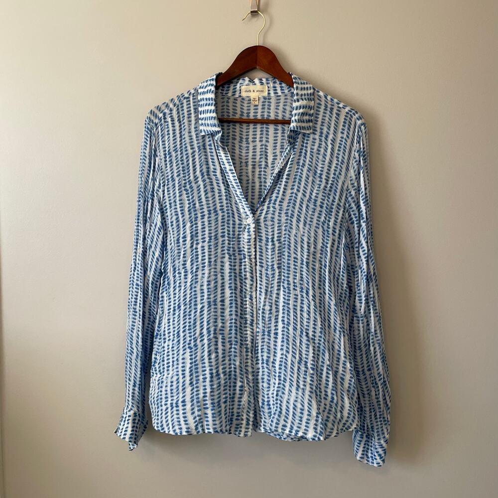 Cloth & Stone Classic Button Down White Blue Abstract size L